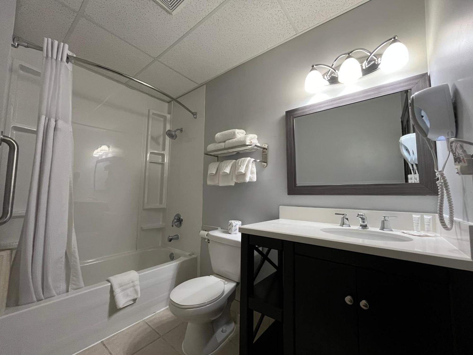 Le Voyageur Inn Mattawa Εξωτερικό φωτογραφία