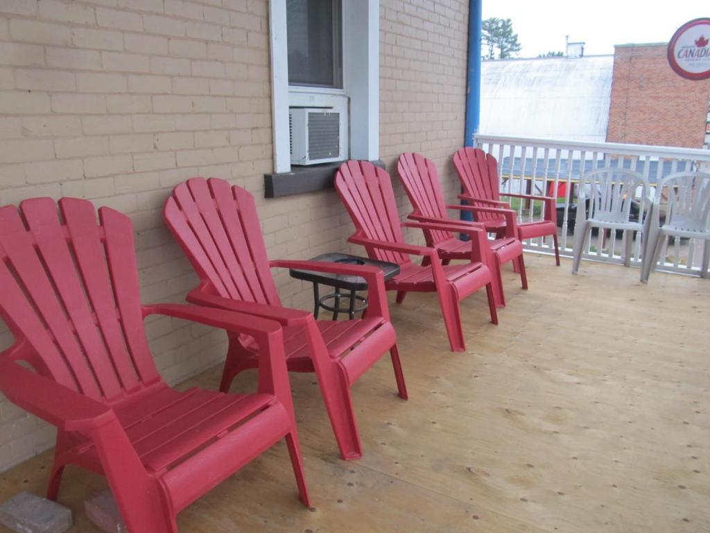 Le Voyageur Inn Mattawa Εξωτερικό φωτογραφία